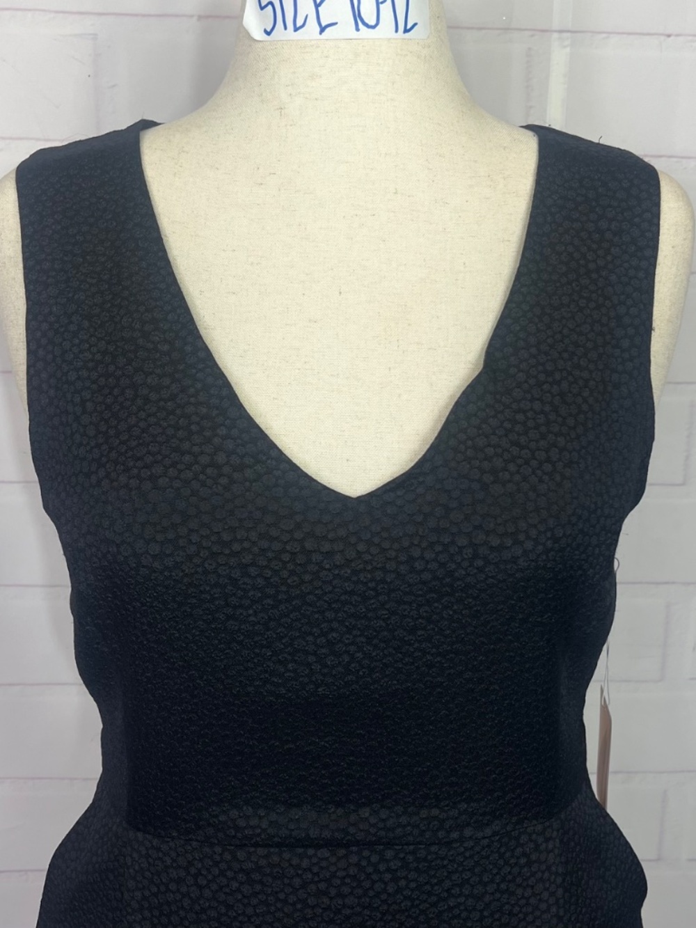 NWT🤩 |•FOREVER 21•| Textured Black Dress Size Large - Picture 6 of 12